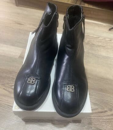 qadın bot: Ölçü: 35, rəng - Qara, İşlənmiş — 1