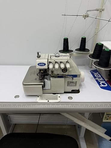 maşın kalonkalari: Britex sənaye overlok tikiş maşını ilə işlək masa komplekti - — 2