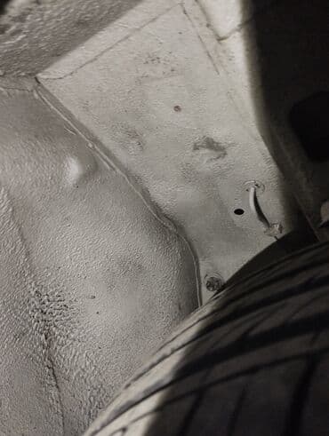 qoşquların satışı: VAZ (LADA) 2107: 1.6 l | 2002 il 124856 km Sedan — 2