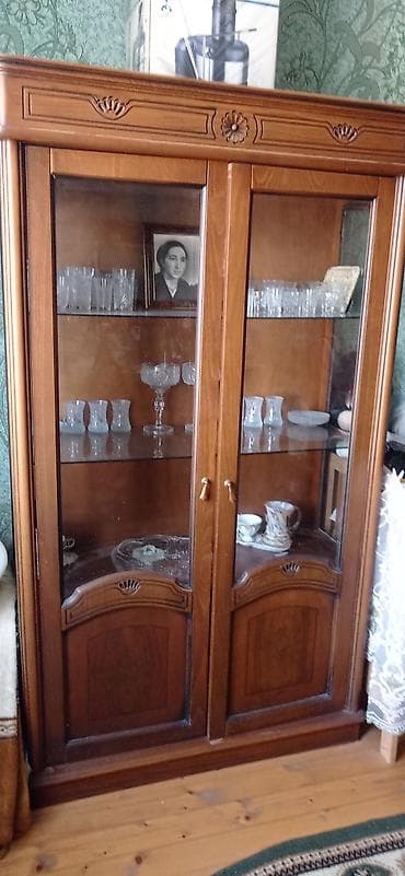 kohnə şkaflar: Klassik dizaynlı vitrin şkaf - Material: təbii ağac görüntülü korpus — 2
