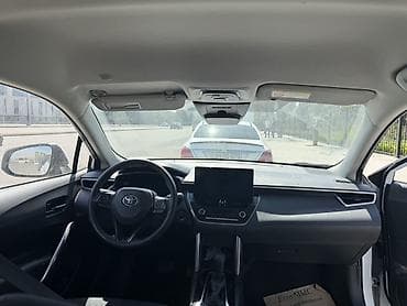 toyota.corolla: Toyota Corolla Cross: 2 l | 2025 il Krossover — 3