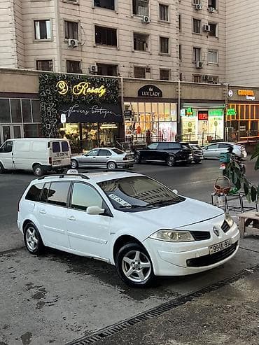 reno kangoo: Renault Mégane Grandtour (aile universal), ağ rəng - Kuzov: universal — 3