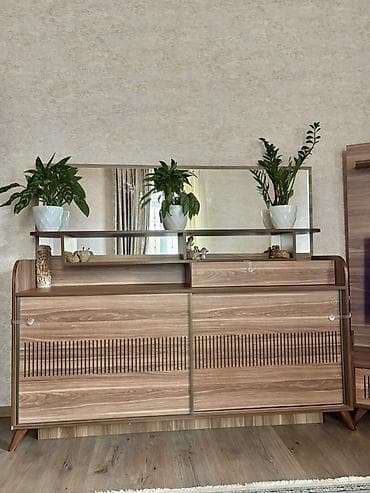 saxta baba papagi: İşlənmiş, Komod — 4