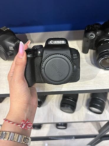 korpuslar: Canon EOS 800D (body)ikinci əl - 24.2 MP APS‑C CMOS sensor - DIGIC 7 — 1