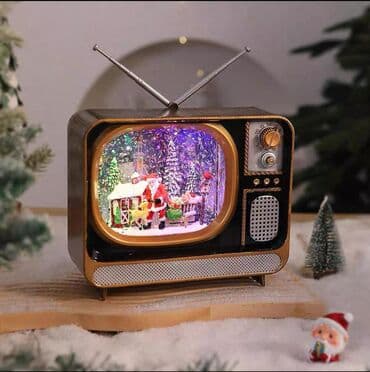 tek neferlik yataq desti: Retro üslublu dekorativ TV musiqili qlum. Ekranın içində Yeni il — 3