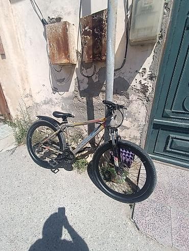 cube velo: Dağ/şosse üslubunda universal velosiped - Alüminium rəngli (boz) — 2