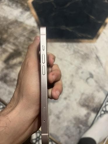 ipona: IPhone 13, Ağ, Face ID — 4