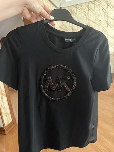 bəzəklər: Qadın qara və tünd göy qısaqol T-shirt kolleksiyası Ümumi — 9