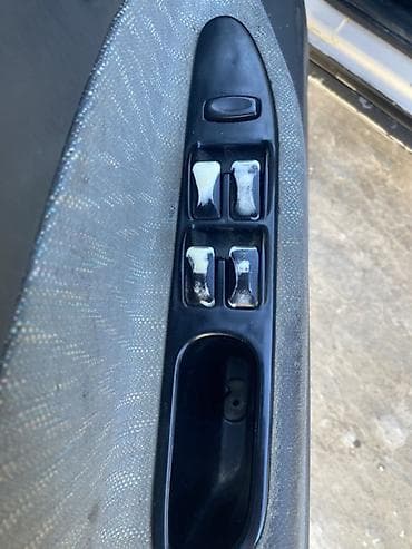 Kia Sephia: 1.5 l | 1997 il Sedan — 8