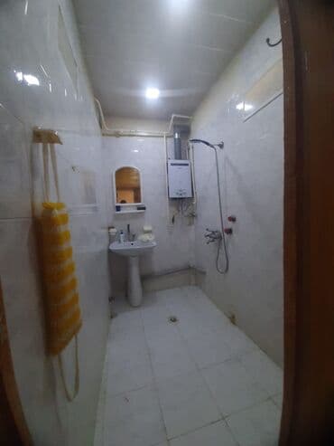 bakıxanov qəsəbəsi kiraye: Satılır: işıqlı, geniş zal otağı Bakıxanovda İcranın arxasında 7/9 — 11