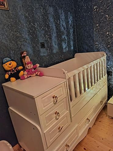Oğlan və qız üçün, Dördbucaq, Beşik, Dəstsiz, Matrassız, Yellənmə mexanizmsiz