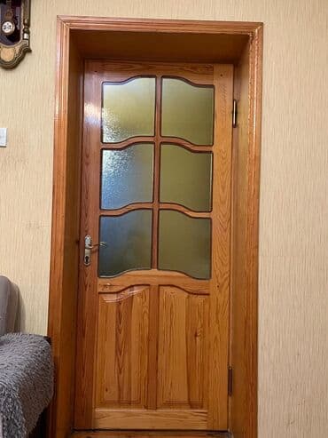 Потолок: Б/у Межкомнатная дверь С плинтусом, Без гарантии, Самовывоз — 1