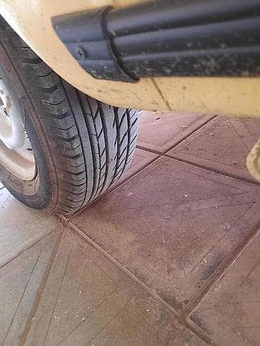 vaz 2106 kuzası: VAZ 2106 sedan - Kuzov: 4 qapılı, bej rəng - Mühərrik: benzin — 6