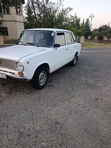 saipa saina lizing: VAZ (LADA) 2101: 1.3 l | 236000 km Sedan — 6