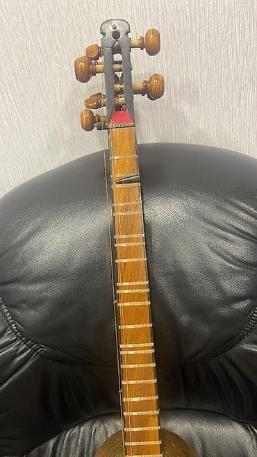 Milli musiqi aləti – tar

Qiymetde razilashmag olar — 2