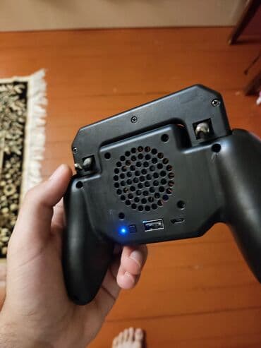 soyu: Salam oyun üçün console satılır . Xüsusiyyətləri : 1. 2000 mah — 2