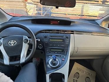 masin cexolu satisi: Toyota Prius: 1.8 l | 2010 il Hetçbek — 4