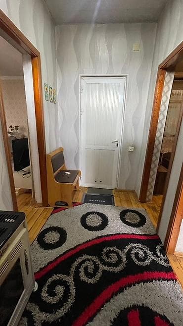 Binəqədinin mərkəzi 182 saylı məktəbə 50metr məsafədə,hər bir şəraitli