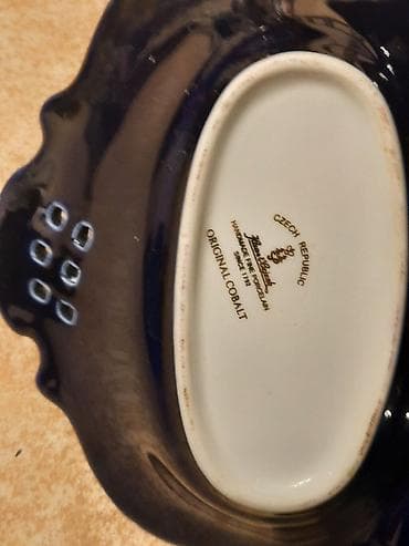 konfet qabi: Zevqlə işlənmiş bədii porselen konfeti/qəlyanaltı qabı – JIhlava — 2