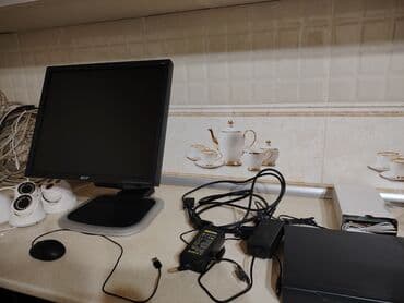 universal monitor: Kanputur gördüyünüz bütün ləvazi̇ matlar satilir heç bi̇r — 3