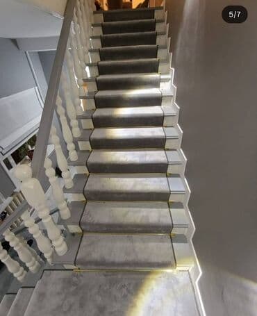 ana bala kley: Mərtəbələrarası pilləkən üçün dekorativ və təhlükəsizlik yönümlü xalça — 1