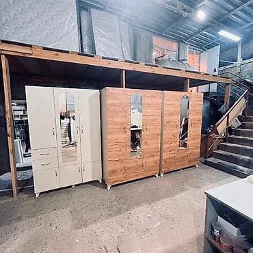 3 qapılı, Güzgülü, Bej, Açılan, Düz dolab