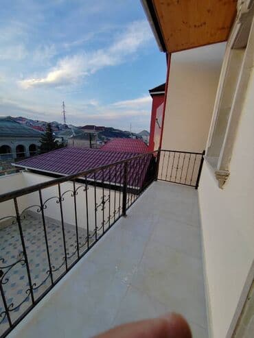 heyət evi: Qaraçuxur qəs. 4 otaqlı, 210 kv. m, Yeni təmirli — 6