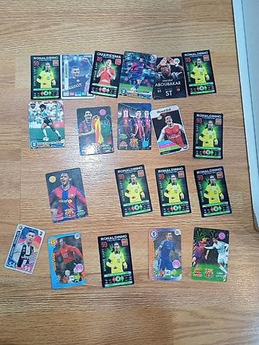 Kolleksiya futbol kartları dəsti - Müxtəlif illərə və seriyalara aid