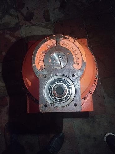 komputer ehtiyat hisseleri: Howo Mixer Redukduru, Orijinal, Yeni — 2