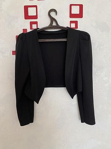 kostüm: Qara Qadın Qısa pencək. - Rəng: qara - Üslub: qısa bolero, açıq ön — 1