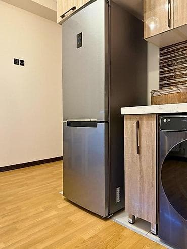 studio menziller: İcarəyə verilir 3 otaqlı yeni tikili 115 m², 8 Noyabr m. Kateqoriya — 6
