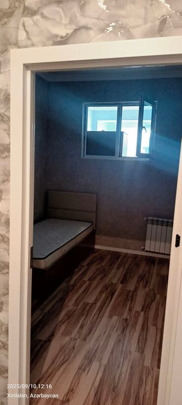 bəylər hacıyev: 4 otaqlı, Yeni tikili, 10 kv. m — 3