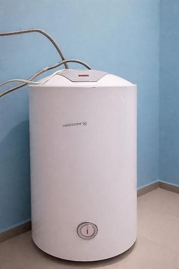 Ariston PRO1 R 80 V modeli şaquli (divar tipli) yığıcı elektrik su