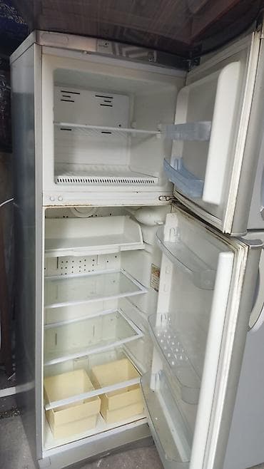 2 qapılı Indesit Soyuducu Satılır, rəng - Boz — 2