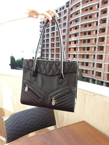 Eynəklər: Çanta. Poppy gallerydən alınıb, az istifadə olunub. Səliqəli — 1