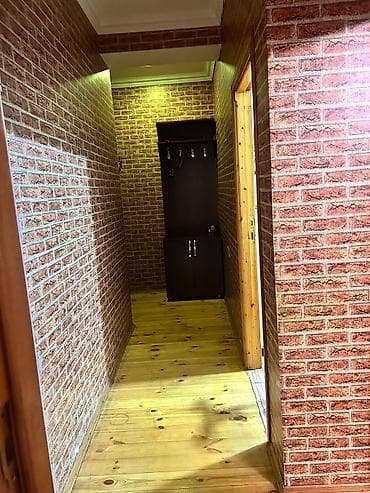 anaskinde heyet evleri: Ev Xırdalanda Mehdi Hüseynzadə küçəsində,3nömrəli məktəbin yanında 12 — 2