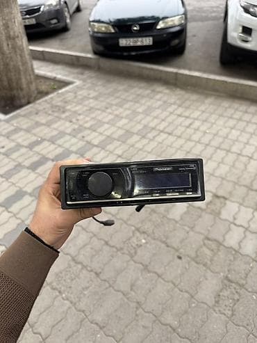 honor 90 lite: Maqnitol, İşlənmiş, Pioneer, AUX, Ünvandan götürmə — 1