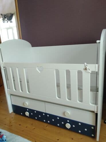 oglan ucun hediyeler: Oğlan və qız üçün, İşlənmiş, Dördbucaq, Beşik, Dəstsiz, Matras ilə, Yellənmə mexanizm ilə — 4
