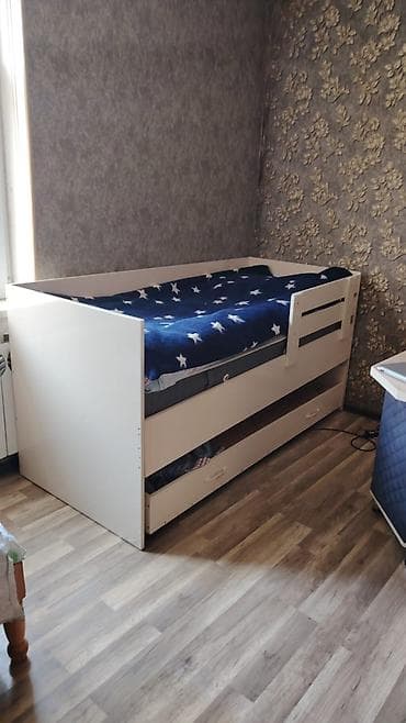 usag ucun: N17Ikimertebeli carpayi 100azn. 1matras var uzerinde 1döshek — 1