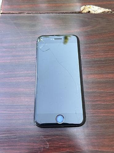 iphone 2020: IPhone SE 2020, Qara, Qırıq — 4