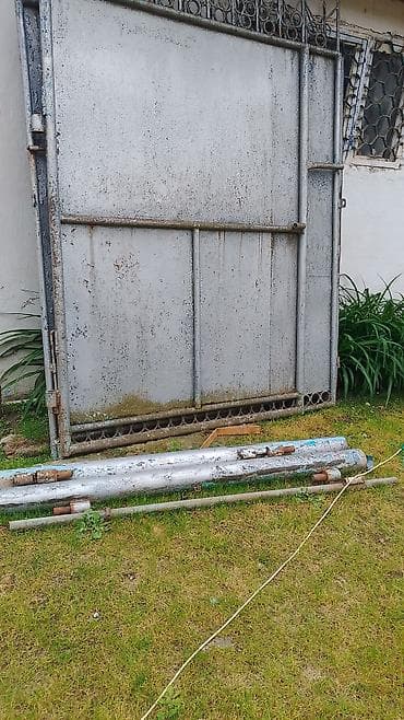 qapı icliyi: İşlənmiş Dəmir Həyət darvazası, Yana açılan, 4 m, Mexaniki, Qapı ilə, rəng - Boz, Ünvandan götürmə — 2