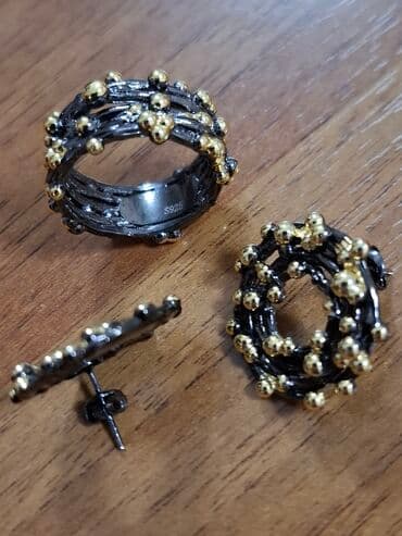 kişilər üçün vizitka qabı: Gumush komplekt
S925 — 11