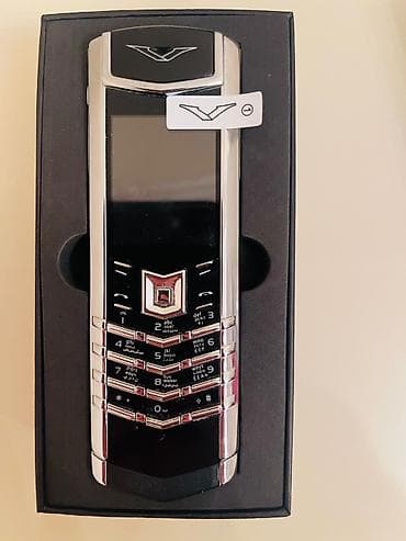 Vertu Signature Touch, 16 GB, rəng - Gümüşü, Düyməli, İki sim kartlı
