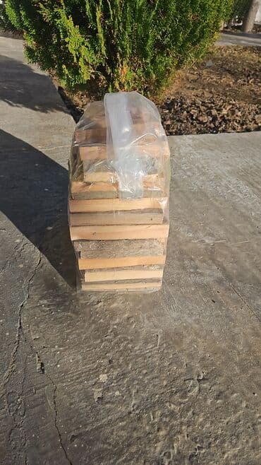 taxta tavan sekilleri: Qablaşdırılmış odun və kindling dəstləri. Ünvan : Binə qəsəbəsi — 5