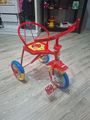 Uşaq üçtəkərli velosiped - Rəng: parlaq qırmızı gövdə, çoxrəngli lalafo.az -da Uşaq üçtəkərli velosiped - Rəng: parlaq qırmızı gövdə, çoxrəngli
