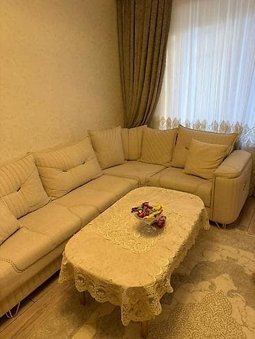 yataq mebli: Uqlavoy divan. Jurnalni masa ilə bir yerdə 650azn. İdeal — 1