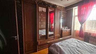 gül refi: İkinəfərlik çarpayı, Dolab — 2