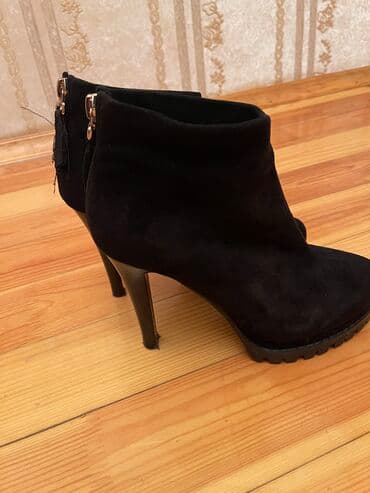 Ölçü: 36, rəng - Qara, İşlənmiş