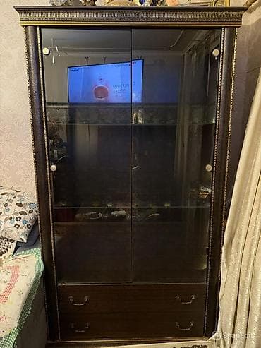 divan ve kreslolar: İşlənmiş, Komod, Servant — 1