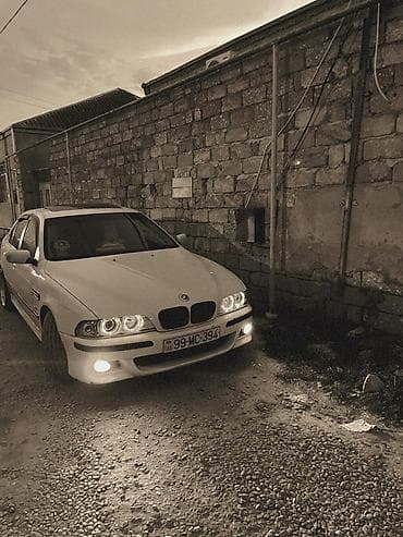 BMW 5 Series E39 sedan - Korpus: ağ rəngli, 4 qapılı sedan - Optika
